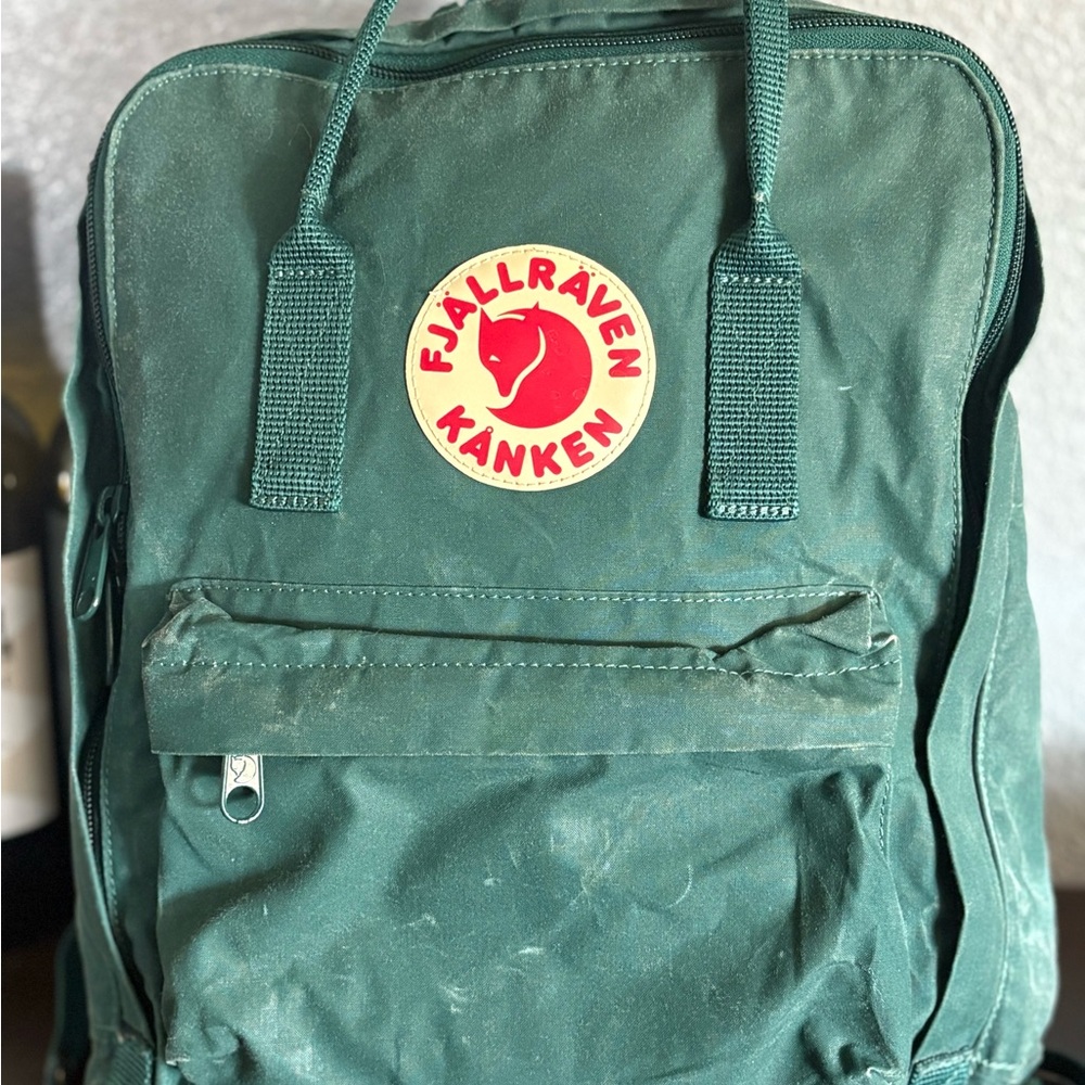 Fjallraven Kånken Forest Green Backpack